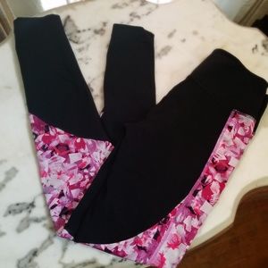 Champion Black and Pink Floral Capri Leggings XS